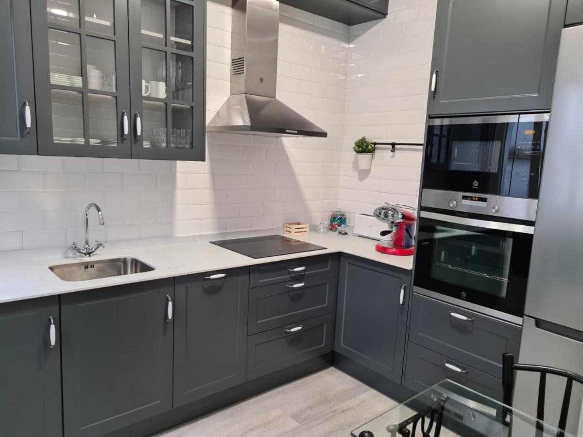 Apartemen 82 m² dengan 2 kamar tidur dan 2 kamar mandi pribadi di Centro Gijon Bagian luar foto