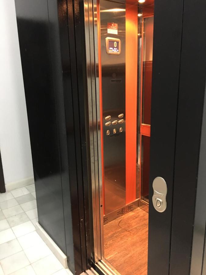 Apartemen 82 m² dengan 2 kamar tidur dan 2 kamar mandi pribadi di Centro Gijon Bagian luar foto